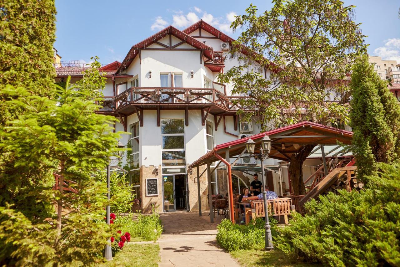 Zdybanka Hotel Sumy Exterior foto