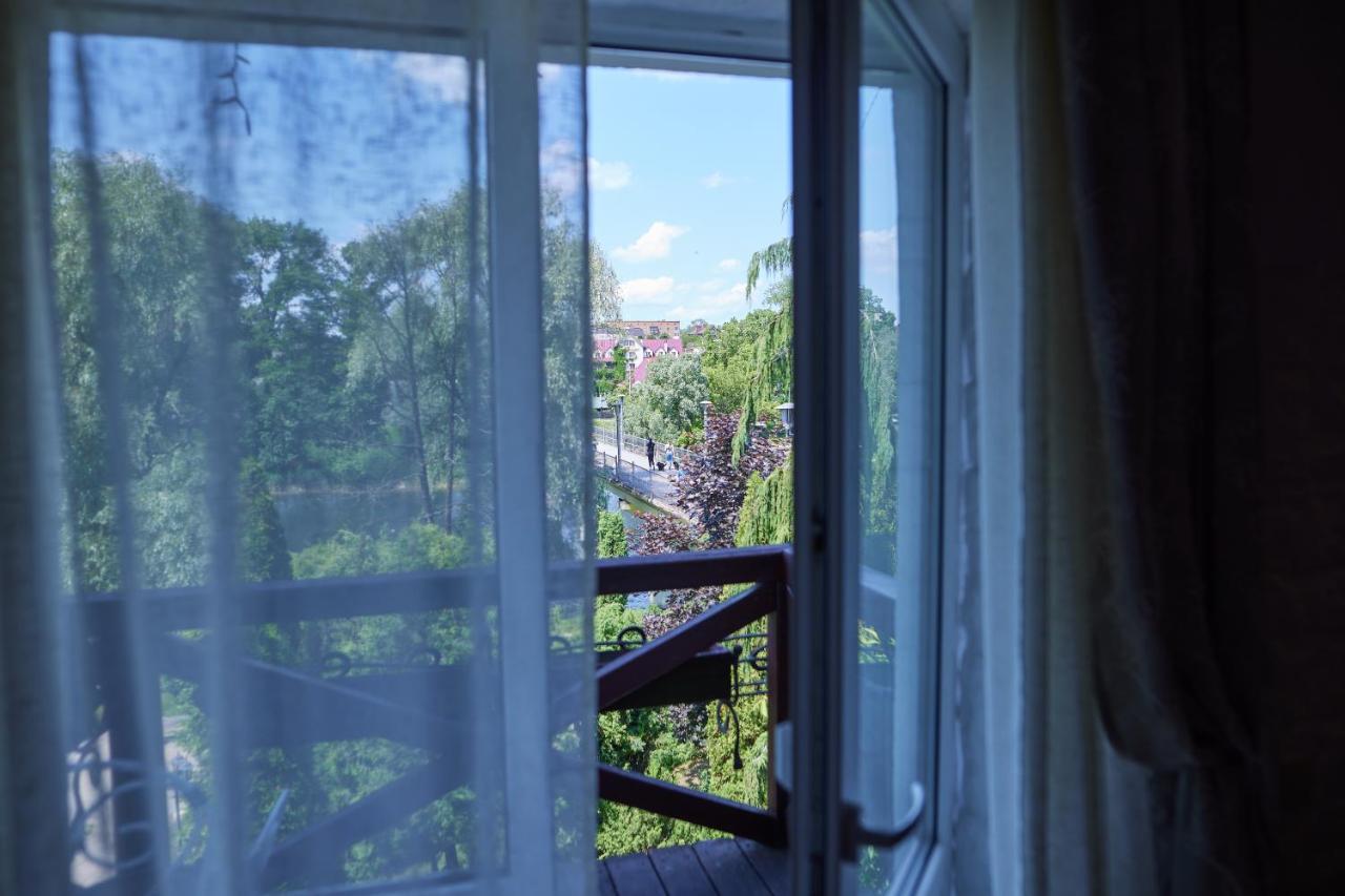 Zdybanka Hotel Sumy Exterior foto